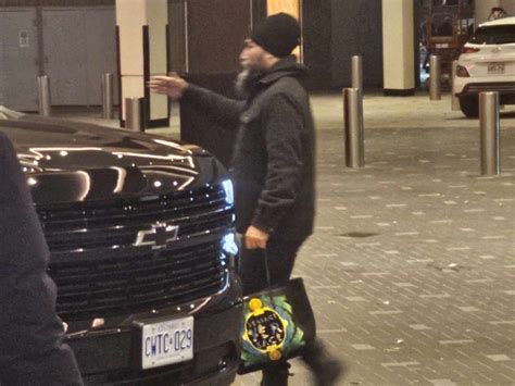 Jagmeet Singh and his Versace bag set Canadians off